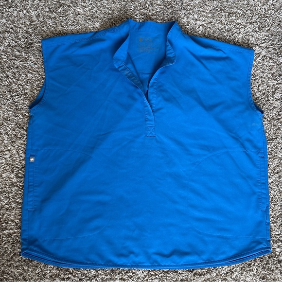 Figs Women's Technical Collection Rafaela Oversized Scrub Top Royal Blue Size XL - Picture 1 of 7